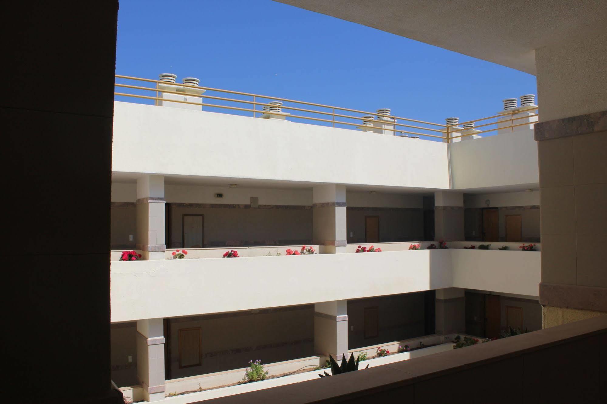 Apartamentos Varandas Da Rocha Portimao Exterior photo